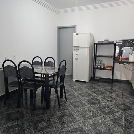 Cig Hostel Гояния Экстерьер фото