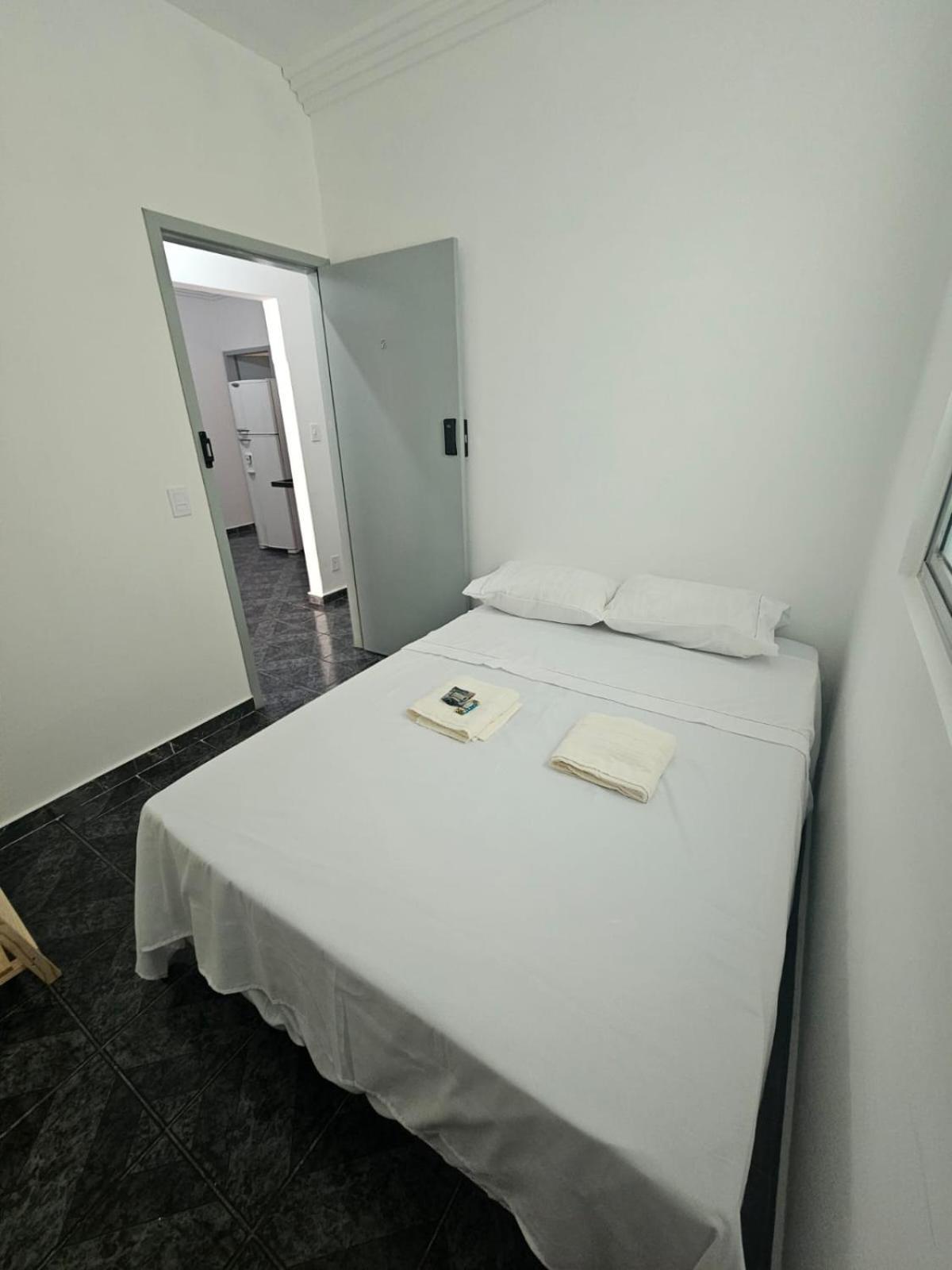Cig Hostel Гояния Экстерьер фото
