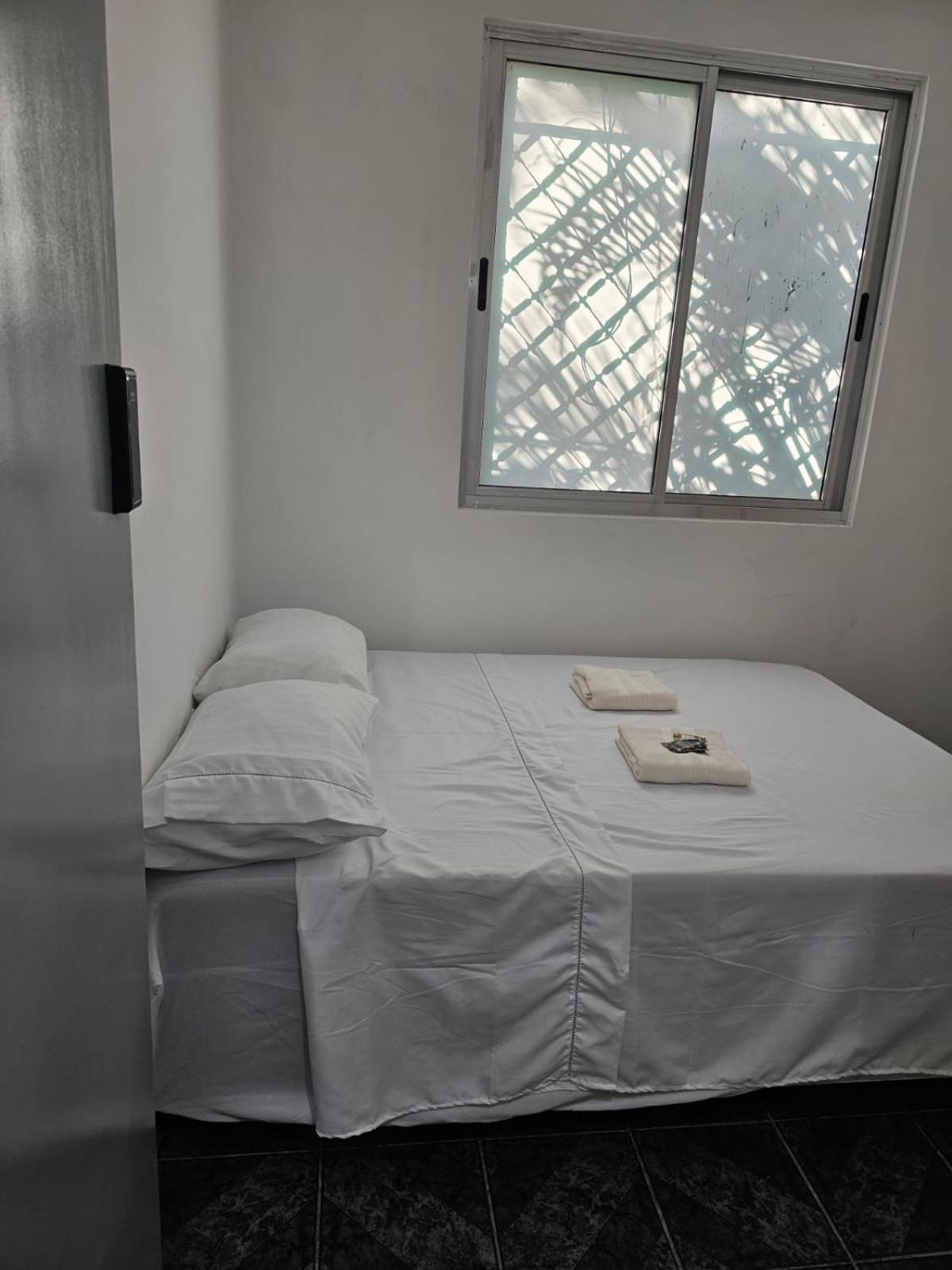 Cig Hostel Гояния Экстерьер фото